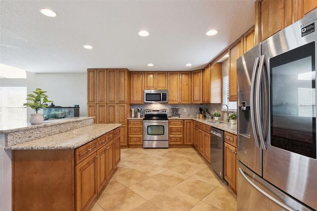 1458 ROYAL CIRCLE, Apopka, FL 32703