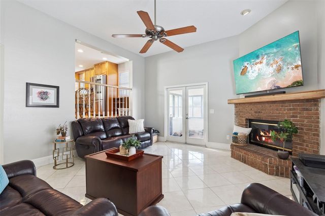 1458 ROYAL CIRCLE, Apopka, FL 32703