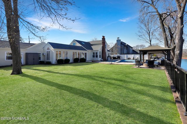 815 Hastings Lane, Point Pleasant, NJ 08742