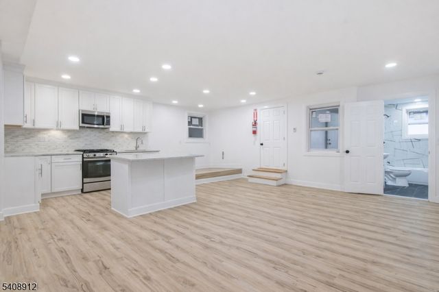 168 N Main St, Paterson City, NJ 07522