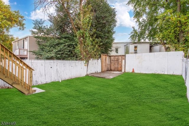 168 N Main St, Paterson City, NJ 07522