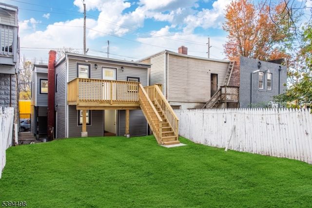 168 N Main St, Paterson City, NJ 07522