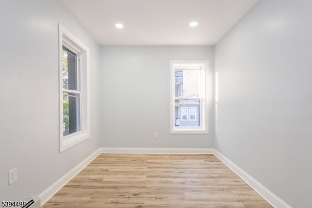 168 N Main St, Paterson City, NJ 07522