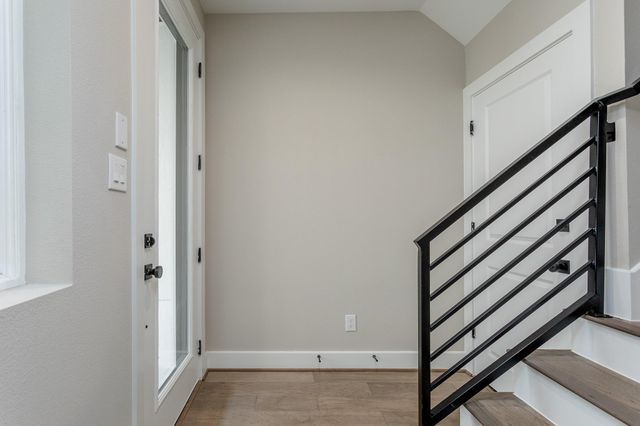 1439 W 25th Street B, Houston, TX 77008