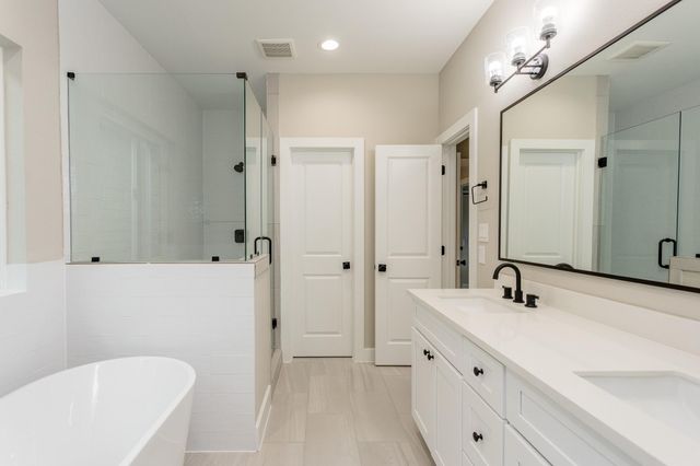 1439 W 25th Street B, Houston, TX 77008