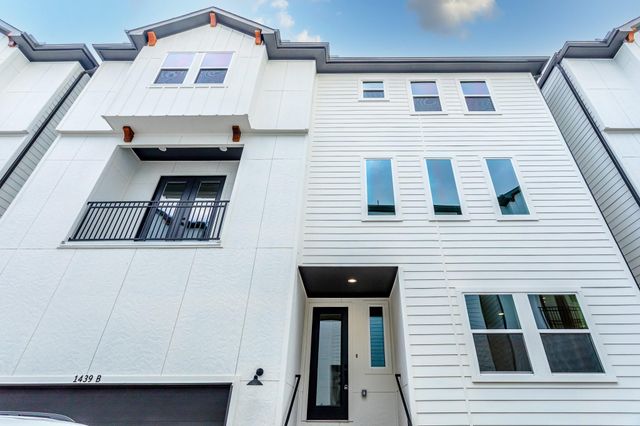 1439 W 25th Street B, Houston, TX 77008