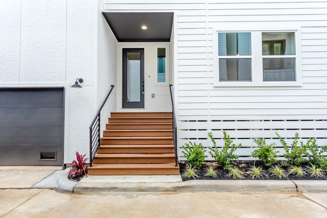 1439 W 25th Street B, Houston, TX 77008