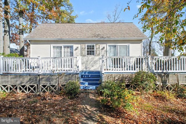 1407 LOSSING AVE, Colonial Beach, VA 22443