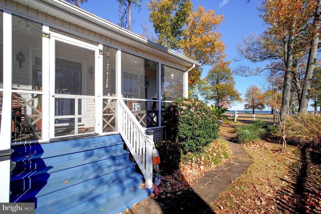 1407 LOSSING AVE, Colonial Beach, VA 22443