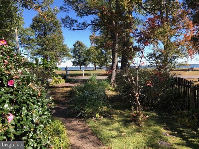 1407 LOSSING AVE, Colonial Beach, VA 22443