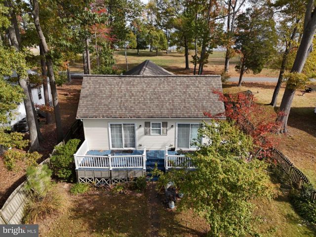 1407 LOSSING AVE, Colonial Beach, VA 22443