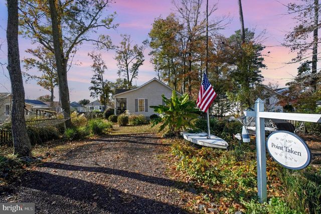 1407 LOSSING AVE, Colonial Beach, VA 22443