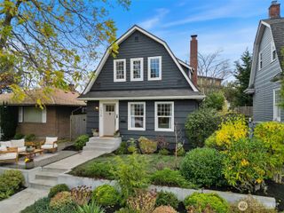 2114 45th Avenue SW, Seattle, WA 98116