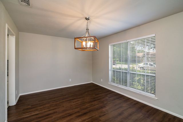 2726 Starcrest Lane, Farmers Branch, TX 75234