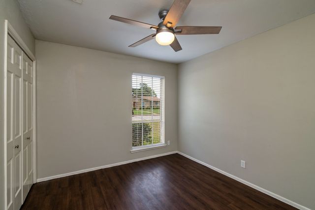 2726 Starcrest Lane, Farmers Branch, TX 75234