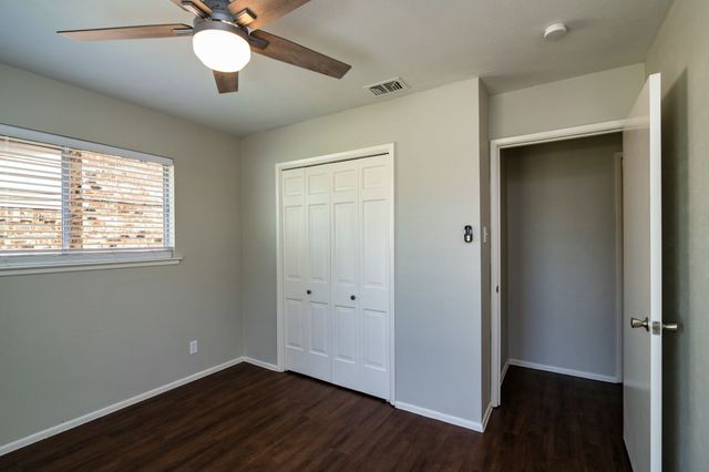 2726 Starcrest Lane, Farmers Branch, TX 75234
