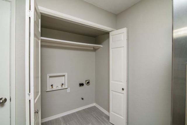 2726 Starcrest Lane, Farmers Branch, TX 75234