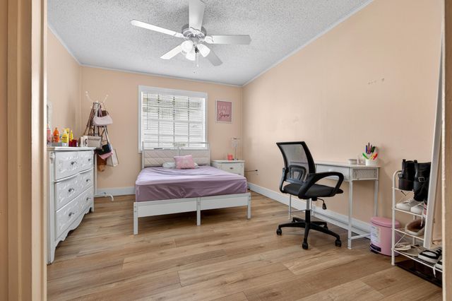 16 NW Avenue G, Belle Glade, FL 33430