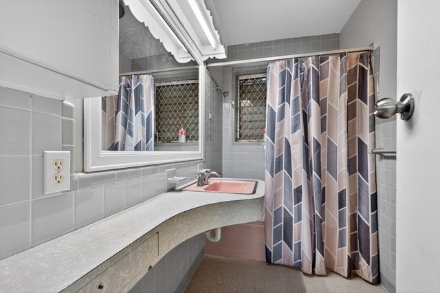 16 NW Avenue G, Belle Glade, FL 33430