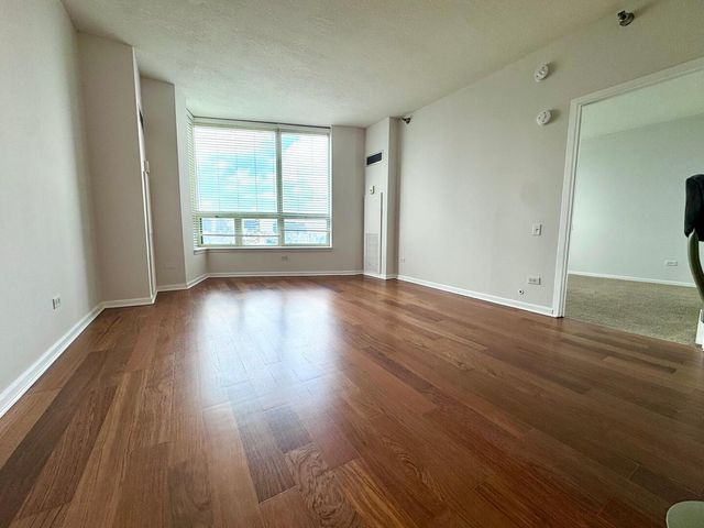 600 N Kingsbury Street 1001, Chicago, IL 60654