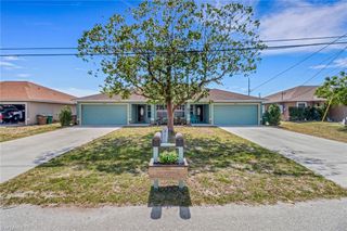 2902/2904 SE Santa Barbara PL, Cape Coral, FL 33904