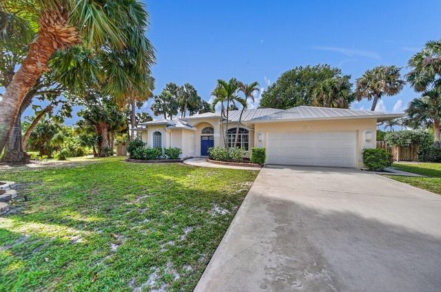 612 SE 6th Street, Stuart, FL 34994
