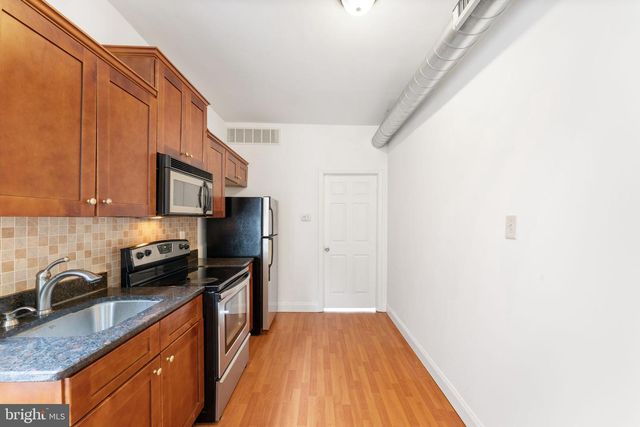 5241-00 WALNUT ST, Philadelphia, PA 19139