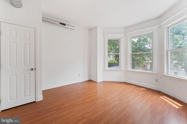 5241-00 WALNUT ST, Philadelphia, PA 19139
