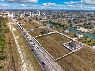 1216 Kismet PKWY E, Cape Coral, FL 33909