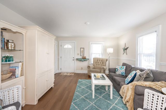 4824 Fairview Avenue, Cincinnati, OH 45242