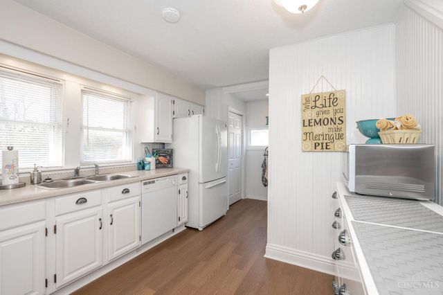 4824 Fairview Avenue, Cincinnati, OH 45242