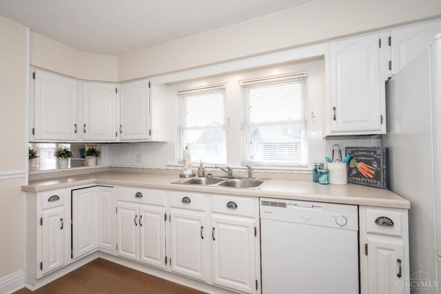 4824 Fairview Avenue, Cincinnati, OH 45242