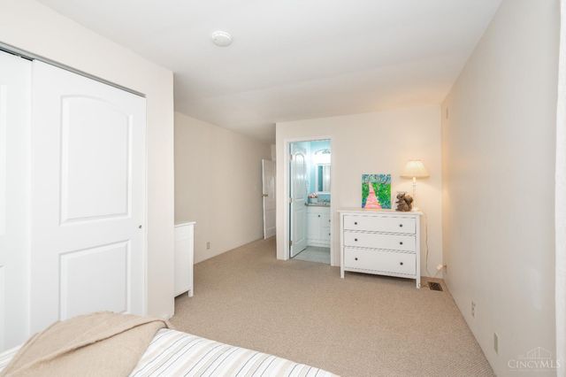 4824 Fairview Avenue, Cincinnati, OH 45242