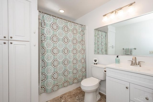 4824 Fairview Avenue, Cincinnati, OH 45242