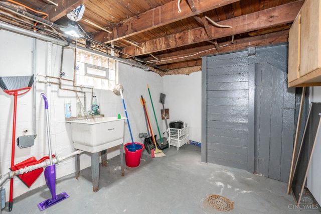 4824 Fairview Avenue, Cincinnati, OH 45242