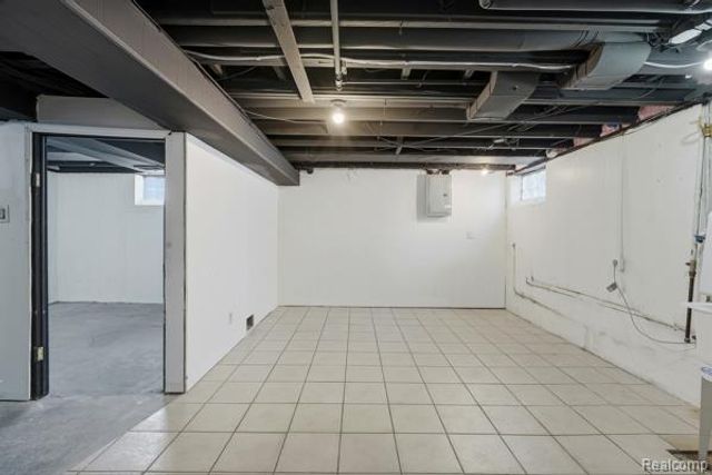 14581 Chatham Street, Detroit, MI 48223