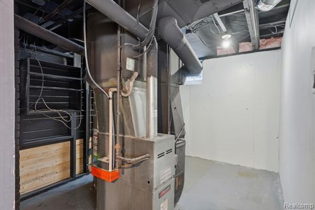 14581 Chatham Street, Detroit, MI 48223