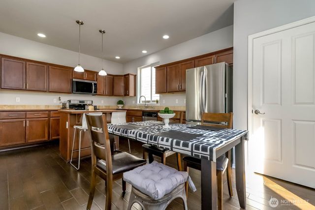 2828 S 357th Court, Federal Way, WA 98003