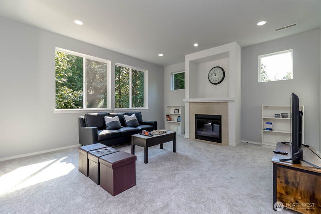 2828 S 357th Court, Federal Way, WA 98003