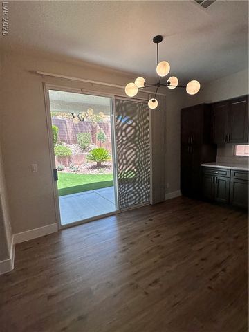 11126 Evvie Lane, Las Vegas, NV 89135