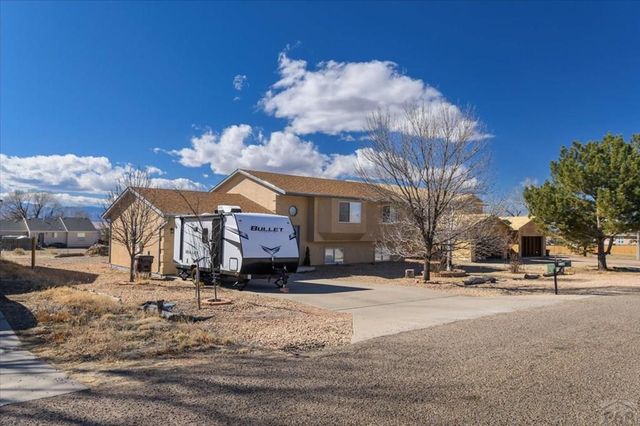 334 W Golden Eagle Way, Pueblo West, CO 81007