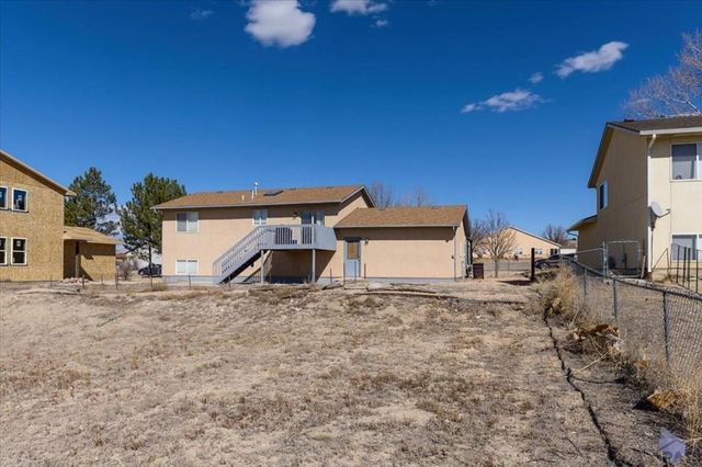 334 W Golden Eagle Way, Pueblo West, CO 81007