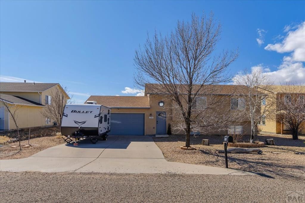 334 W Golden Eagle Way, Pueblo West, CO 81007