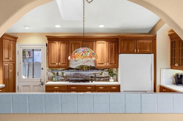 1107 David Avenue, Pacific Grove, CA 93950