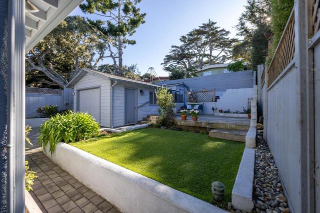 1107 David Avenue, Pacific Grove, CA 93950