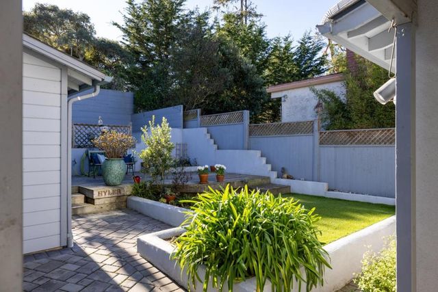 1107 David Avenue, Pacific Grove, CA 93950