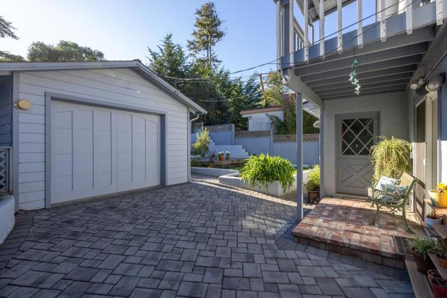 1107 David Avenue, Pacific Grove, CA 93950