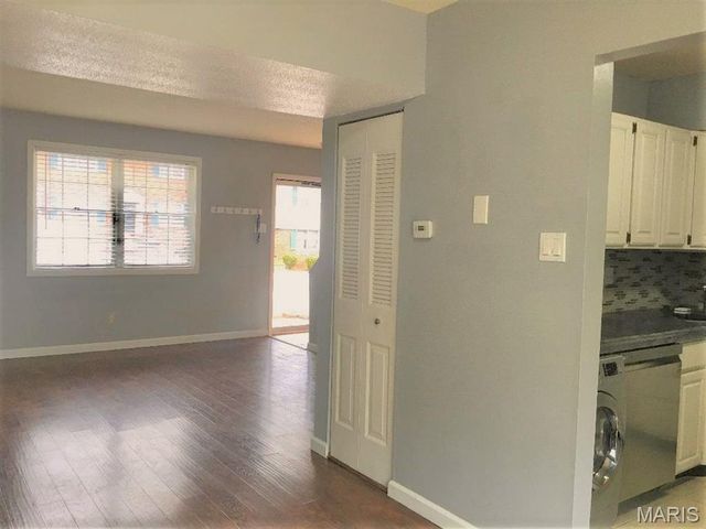1740 Blue Jay Cove, Brentwood, MO 63144