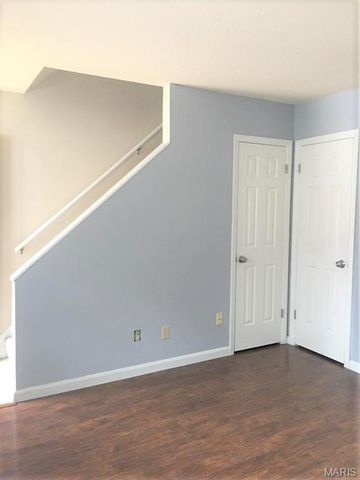 1740 Blue Jay Cove, Brentwood, MO 63144
