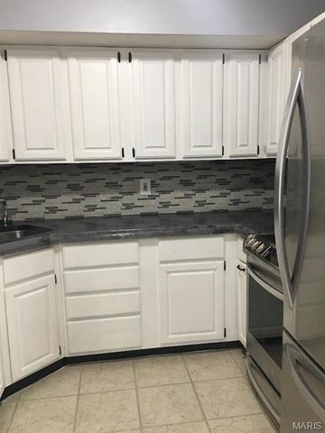 1740 Blue Jay Cove, Brentwood, MO 63144